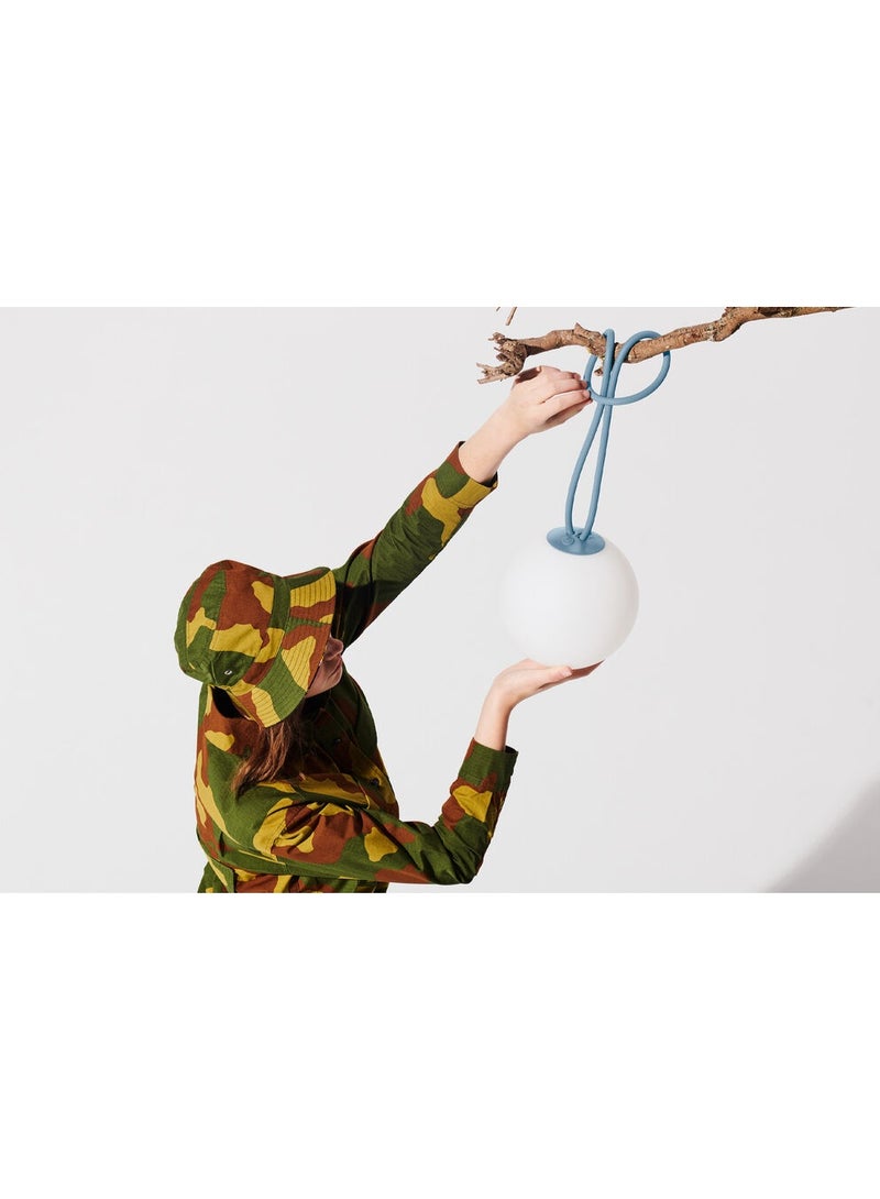 Fatboy مصباح LED قابل لإعادة الشحن من فات بوي بوليكي - محمول، 3 إعدادات سطوع، مقاوم للماء IP55، قابل لإعادة الشحن عبر USB، مقبض حلقي مطاطي، حلقة تعليق بطول 100 سم - (أزرق متموج) - Image 2